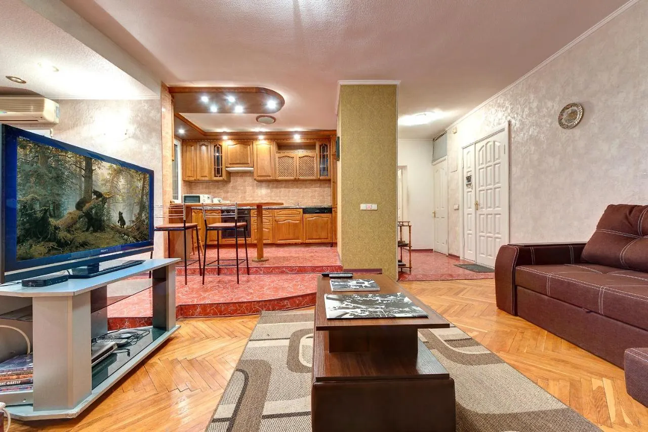Apartments On The Street Bogdan Khmelnitsky, 39 location